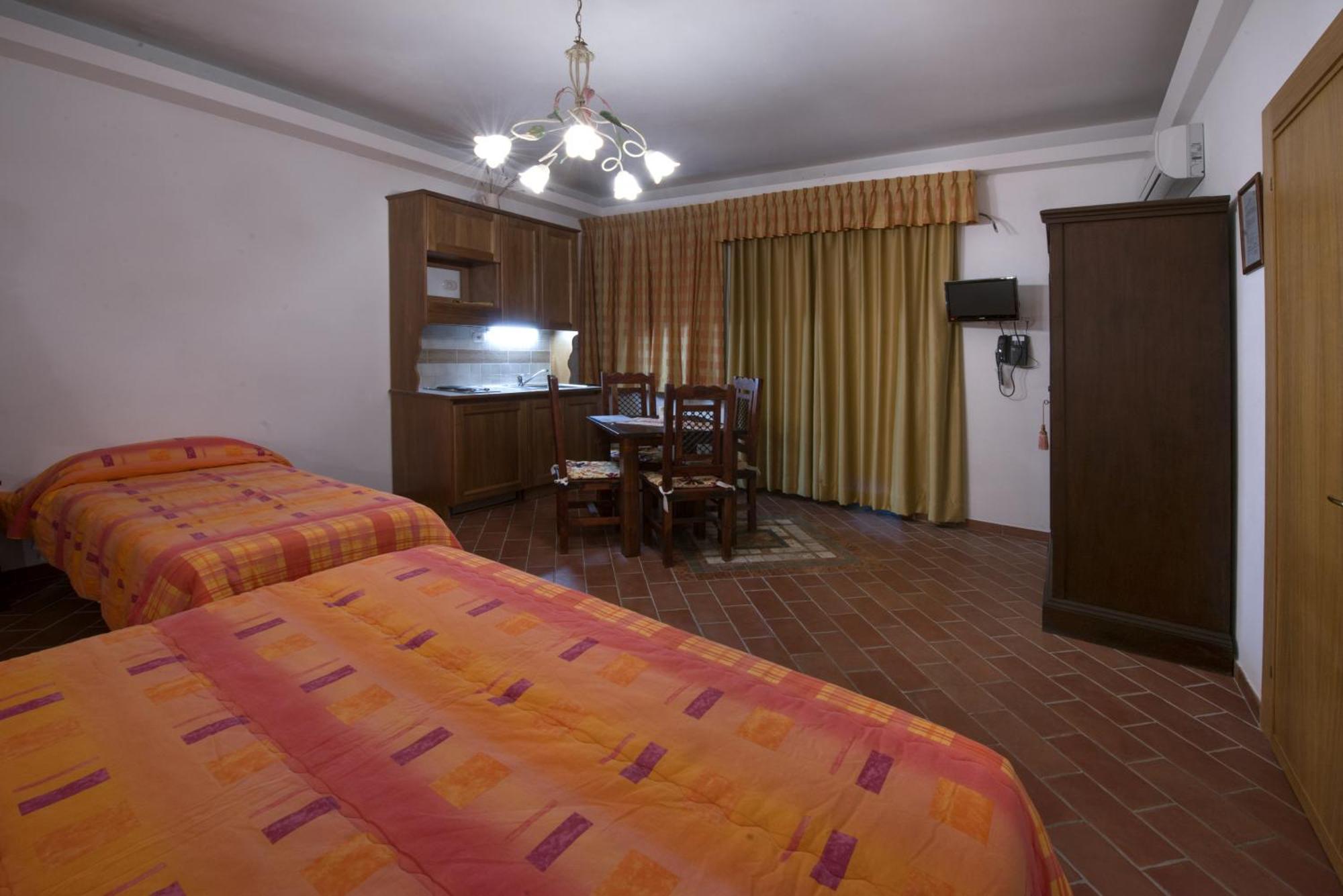 Cecco Di Nara Hotel Massarosa Quarto foto