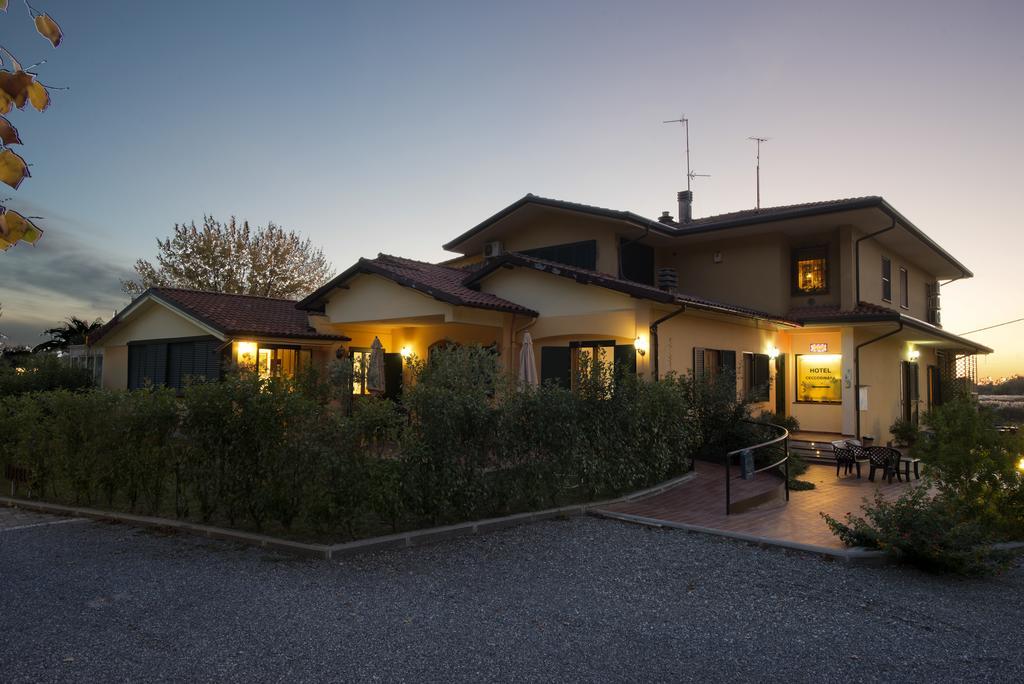 Cecco Di Nara Hotel Massarosa Exterior foto